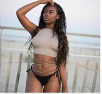 , 22  female escort, Honolulu