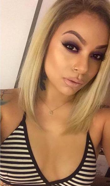 , 21  female escort, Honolulu