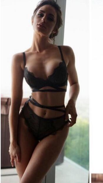 , 26  female escort, Honolulu