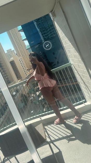  Grace, 27  female escort, Honolulu