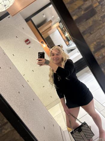 Khloe, 24  female escort, Honolulu